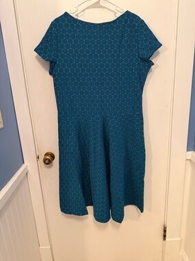 Leota Jacquard Ocean Depths Cameo Cloth Midi Dress Teal Size 2L NWT heavyweight